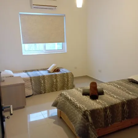 In San Julijans Appartement San Ġiljan